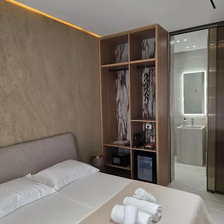 Lorins Seaside Santorini In Drymades Gjilek