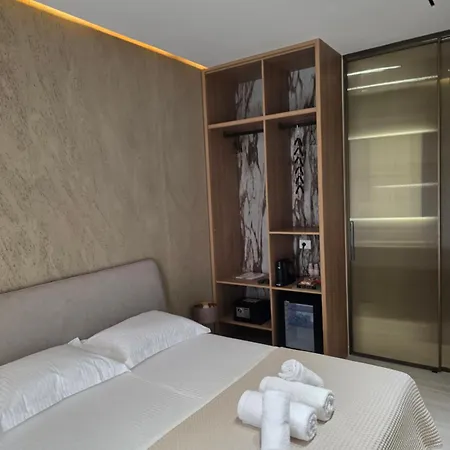 Lorins Seaside Santorini In Drymades Gjilek