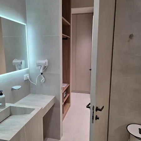 Lorins Seaside Santorini In Drymades *