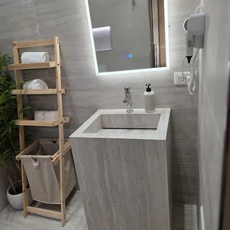 Lorins Seaside Santorini In Drymades * Gjilek