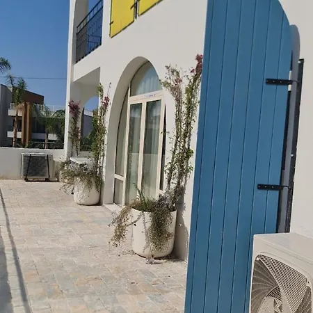 Lorins Seaside Santorini In Drymades Apartment