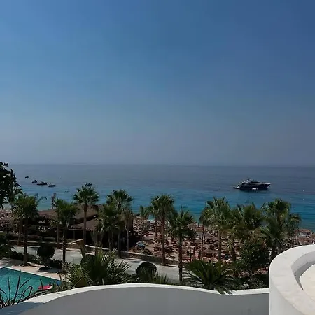 Lorins Seaside Santorini In Drymades *