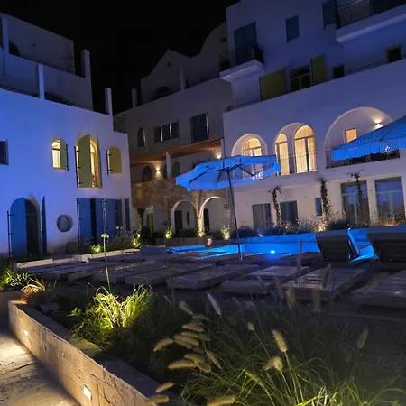 Lorins Seaside Santorini - Drymades,