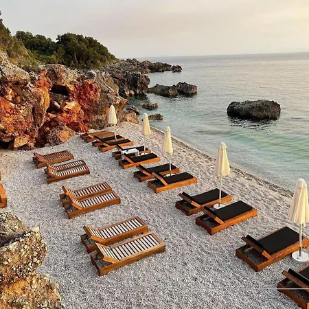 Lorins Seaside Santorini In Drymades דירה *