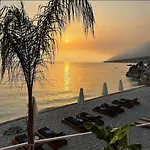 Appartement Lorins Seaside Santorini - Drymades,
