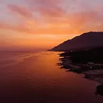 Lorins Seaside Santorini - Drymades, Appartement