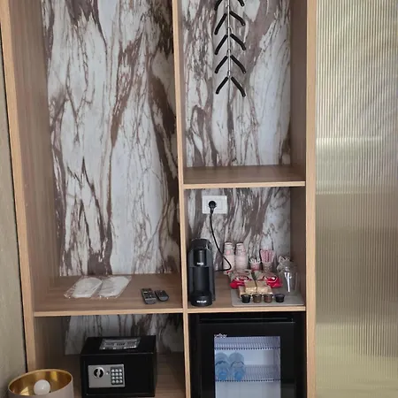 Lorins Seaside Santorini In Drymades Appartement Gjilek