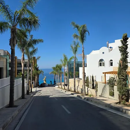 Lorins Seaside Santorini In Drymades Appartement