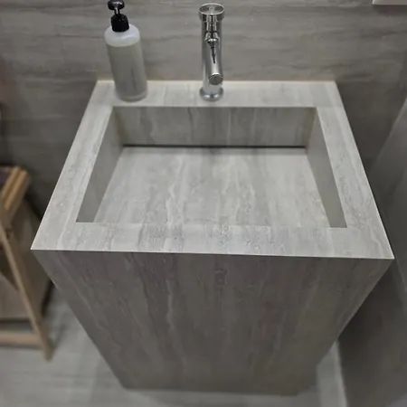 Appartement Lorins Seaside Santorini In Drymades Gjilek