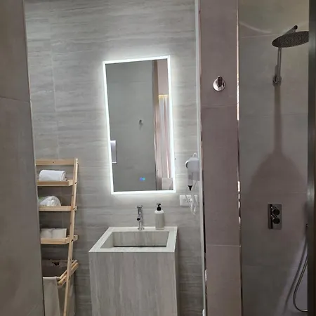 Lorins Seaside Santorini In Drymades Gjilek