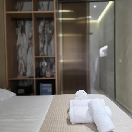 Lorins Seaside Santorini In Drymades Appartement