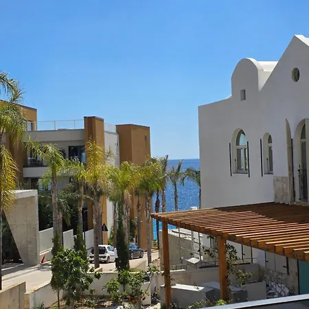 Lorins Seaside Santorini - Drymades, Διαμέρισμα Dhërmi