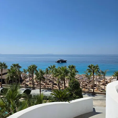Lorins Seaside Santorini - Drymades,