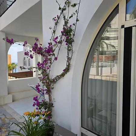 Διαμέρισμα Lorins Seaside Santorini - Drymades,