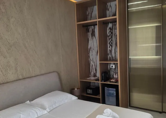 Lorins Seaside Santorini In Drymades Gjilek