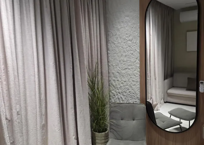 Lorins Seaside Santorini In Drymades 公寓 *